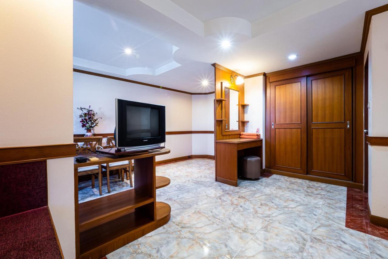 Отель Reddoorz Navin Mansion 3 Паттайя Экстерьер фото